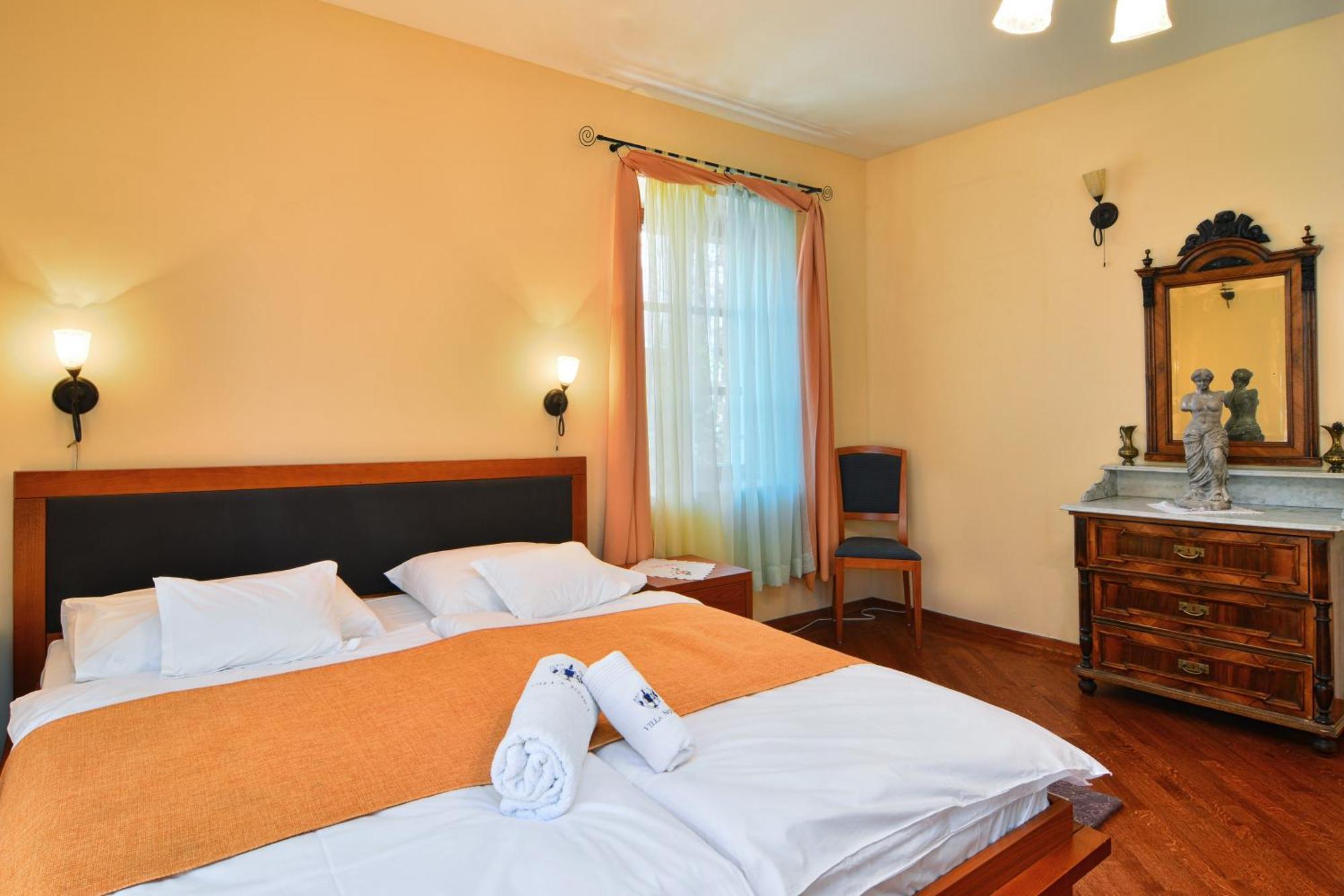 Bed & Breakfast Villa Nora Hvar 3*