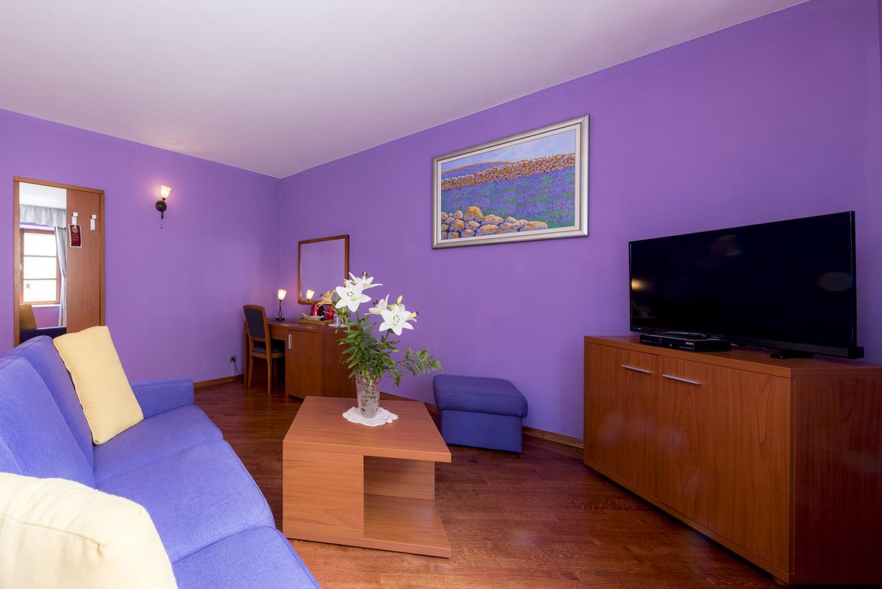 Bed & Breakfast Villa Nora Hvar 3*